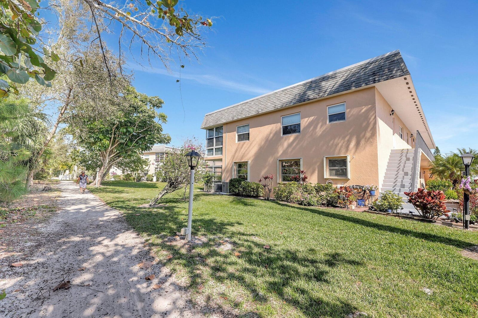 2950 SE Ocean Boulevard 20-1, Stuart, FL 34996 photo 3