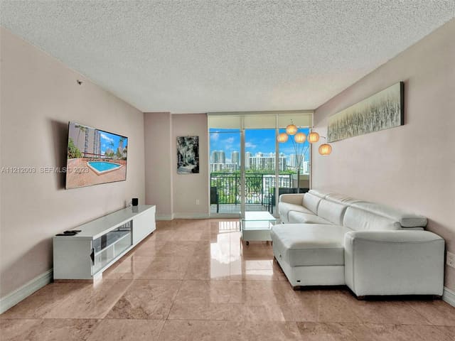 17555 Atlantic Boulevard 806, Sunny Isles Beach, FL 33160