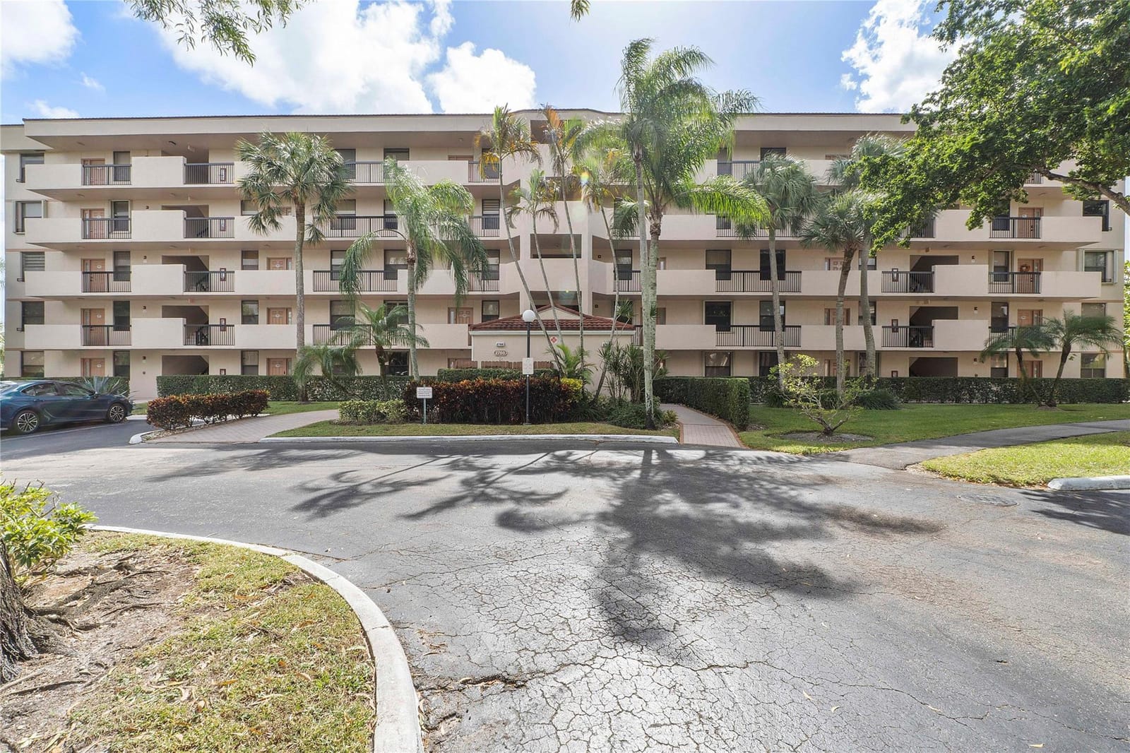 2768 S Carambola Circle 505, Coconut Creek, FL 33066 photo 27