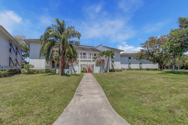 279 Cypress Point Drive, sold in Cypress Point Condo, Palm Beach Gardens, FL