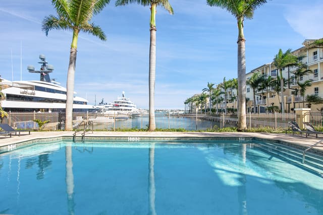 3960 N Flagler Drive 301, sold in Flagler Landing, West Palm Beach, FL