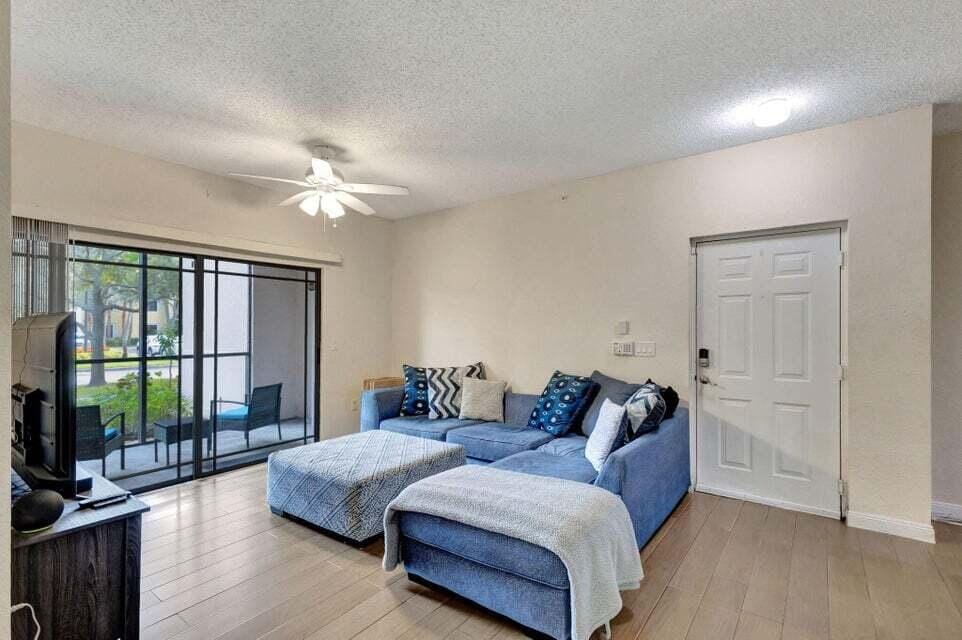 2728 Anzio Court 105, Palm Beach Gardens, FL 33410 photo 15