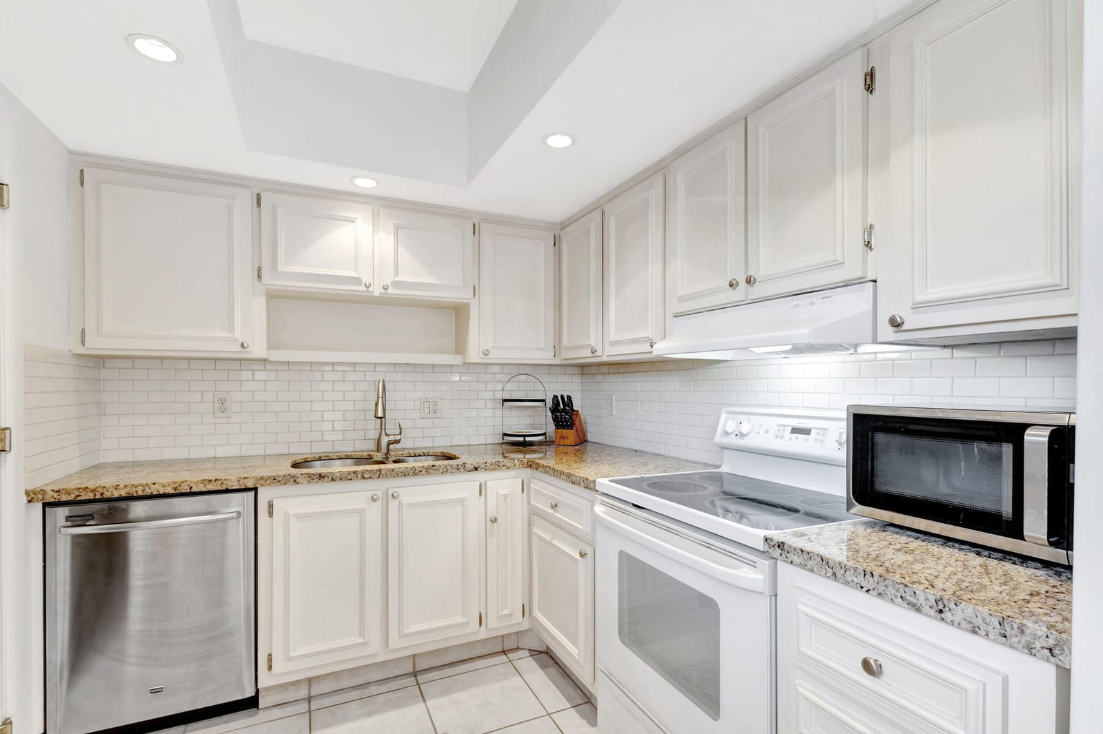 11 SE Concourse Drive Unit B, Jupiter, FL 33469 photo 12