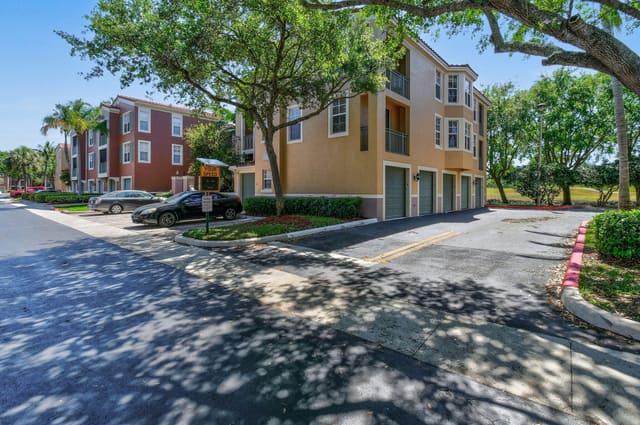 11730 Saint Andrews Place 208, Wellington, FL 33414