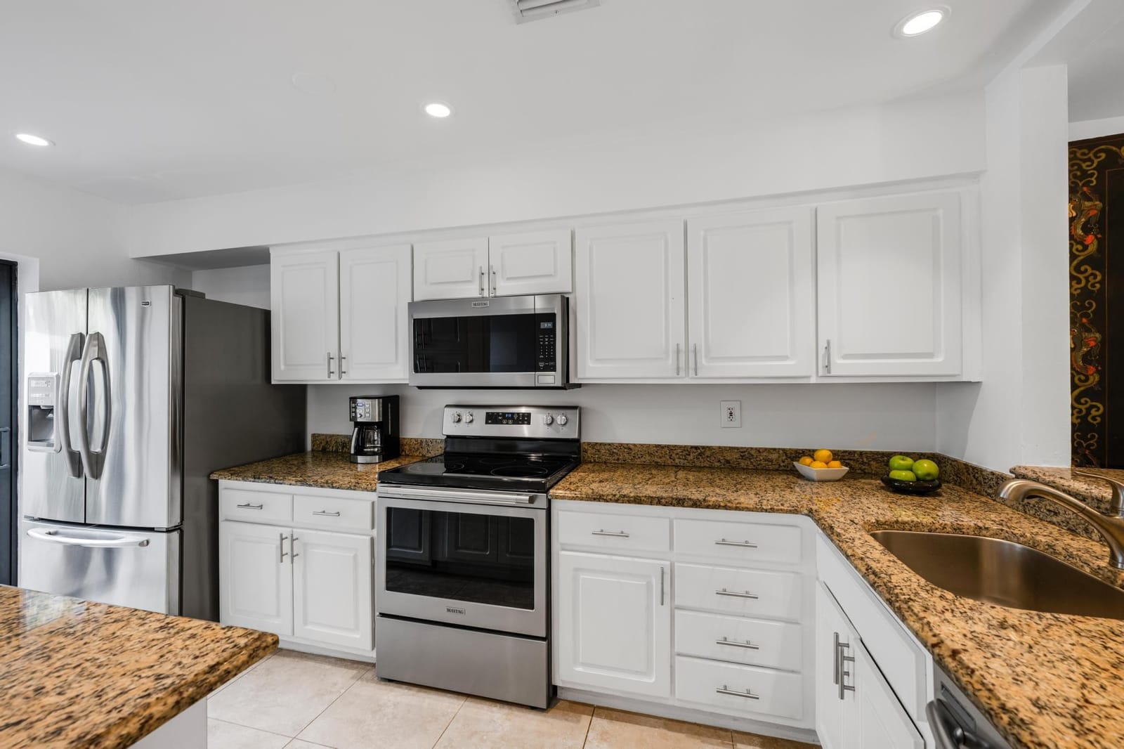 547 NE 7th Avenue 3a — photo 3