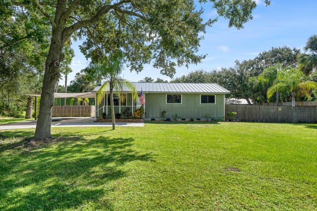 9633 Honeysuckle, FL 32976