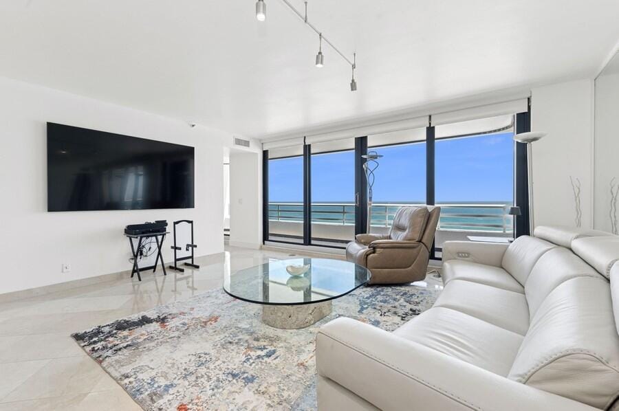 1400 S Ocean Boulevard 1004 — photo 3