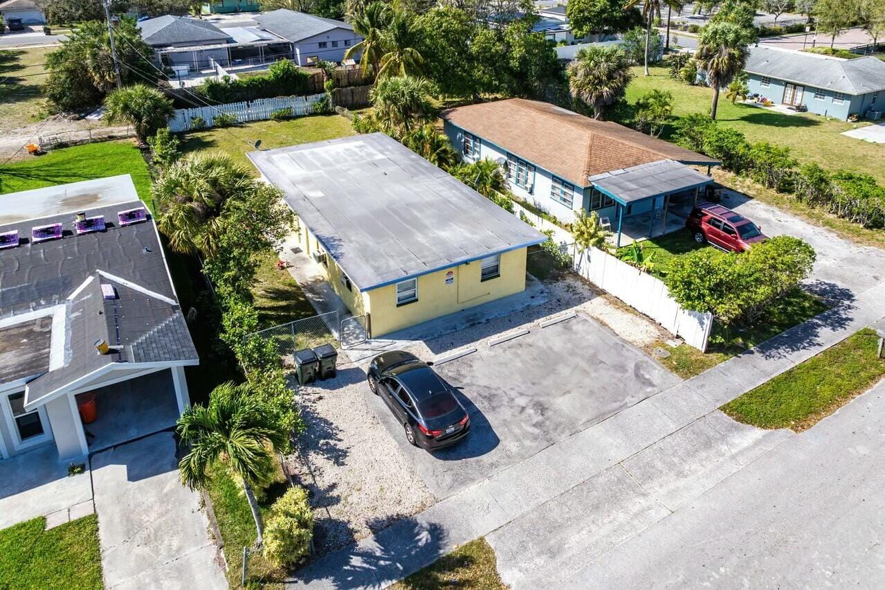 114 SW 9th Avenue, Delray Beach, FL 33444