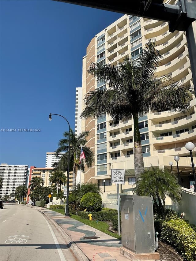 3180 S Ocean Drive 1503, Parker Dorado, Hallandale Beach, FL