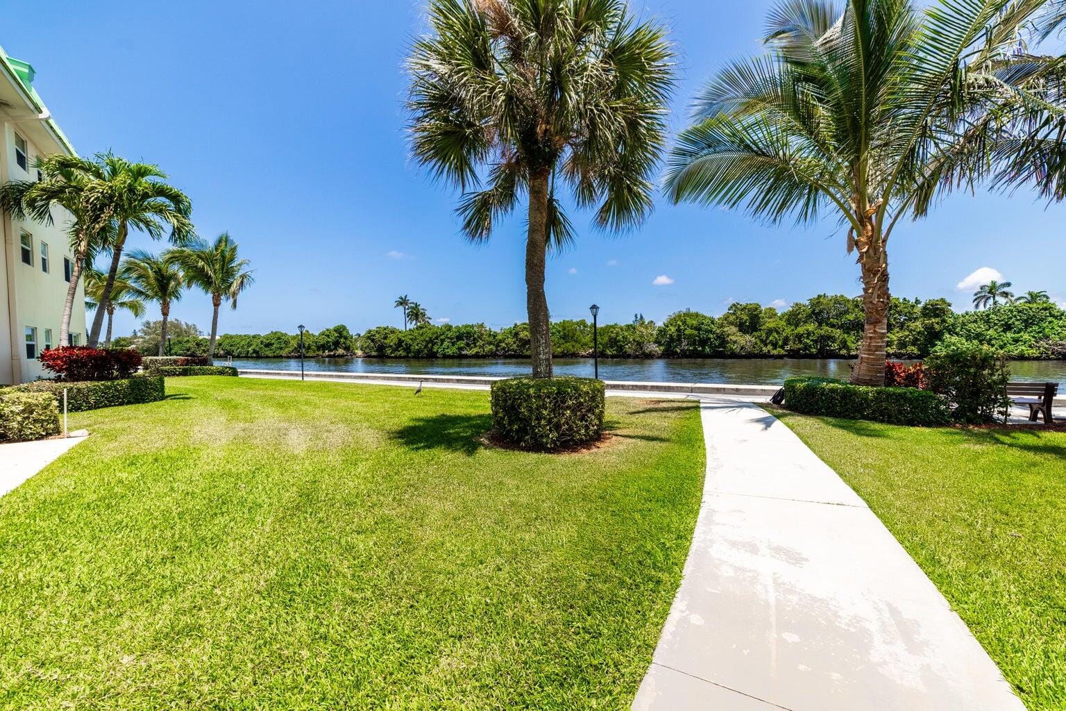 30 Colonial Club Drive 202, Boynton Beach, FL 33435 photo 14