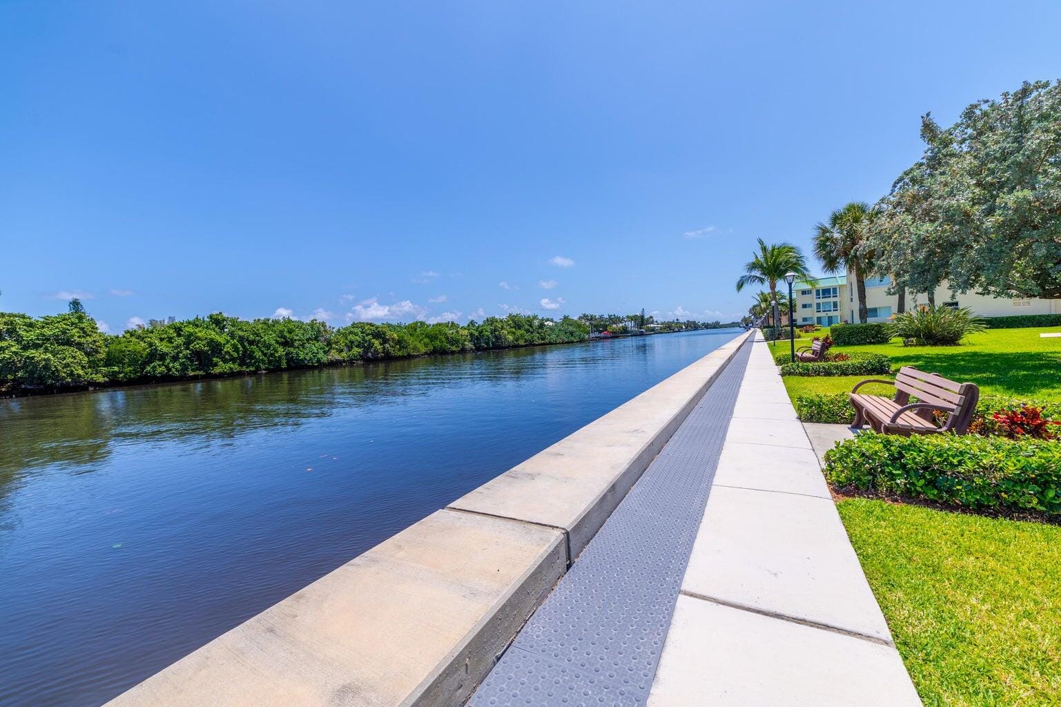 30 Colonial Club Drive 202, Boynton Beach, FL 33435 photo 15