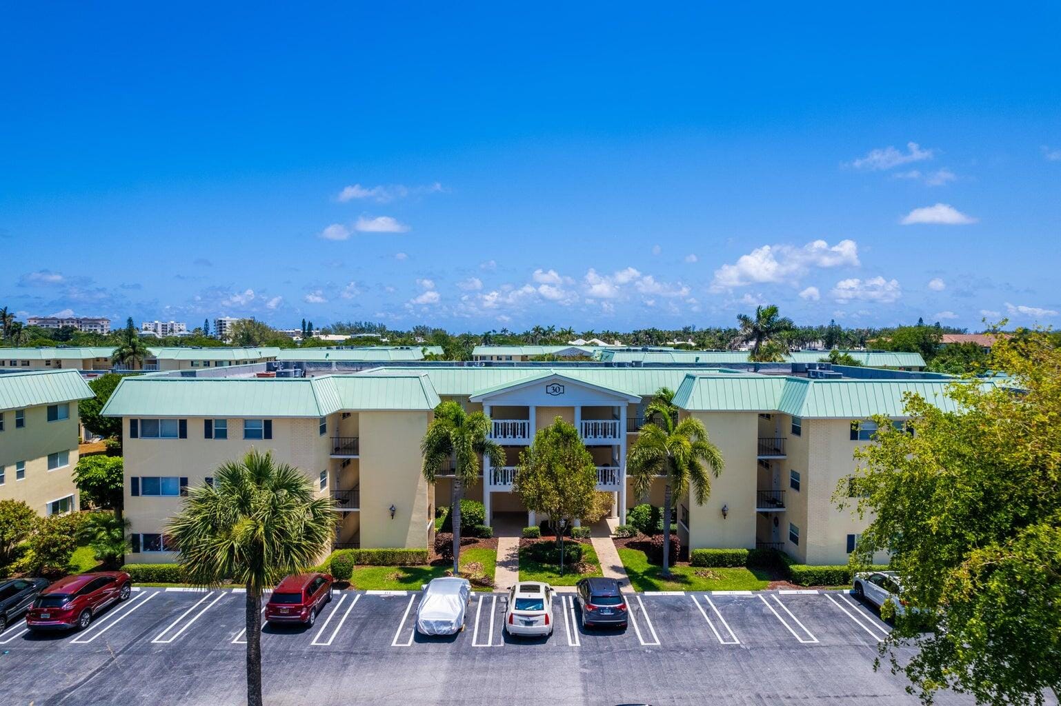 30 Colonial Club Drive 202, Boynton Beach, FL 33435 photo 16