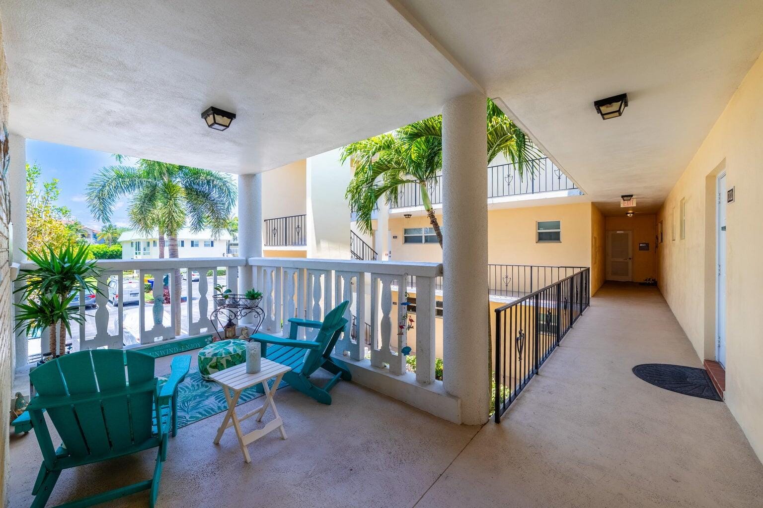 30 Colonial Club Drive 202, Boynton Beach, FL 33435 photo 18