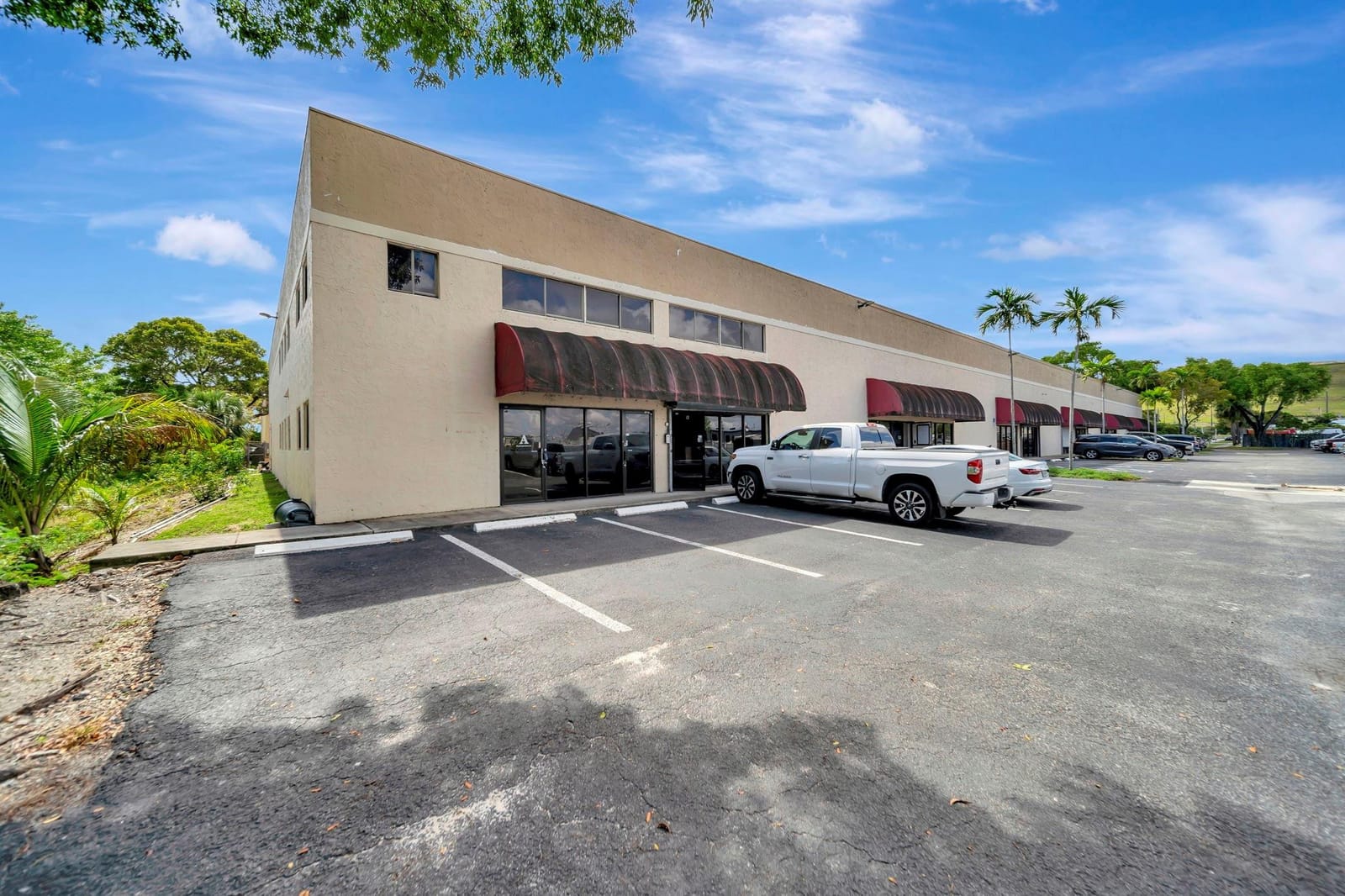 4400 NW 19th Avenue, Deerfield Beach, FL 33064