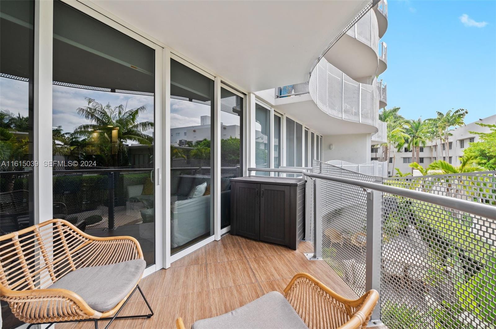 2155 Washington Court 206 — photo 11