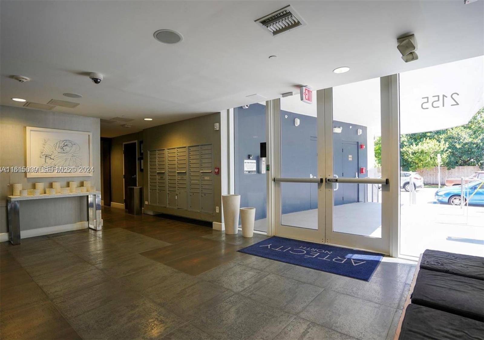 2155 Washington Court 206 — photo 5