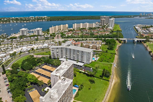 336 Golfview Road 306, sold in Gemini Condo, North Palm Beach, FL