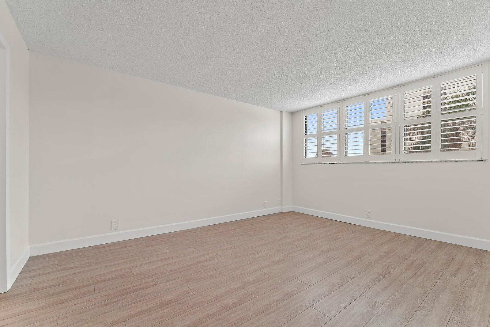 336 Golfview Road 306, North Palm Beach, FL 33408 photo 25