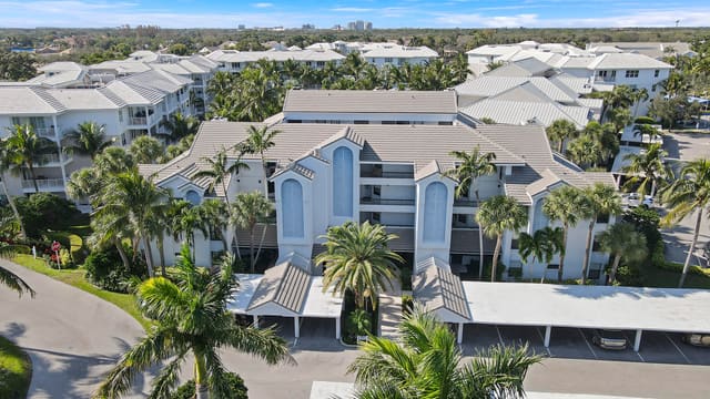 144 Bay Colony Drive N, Juno Beach, FL 33408