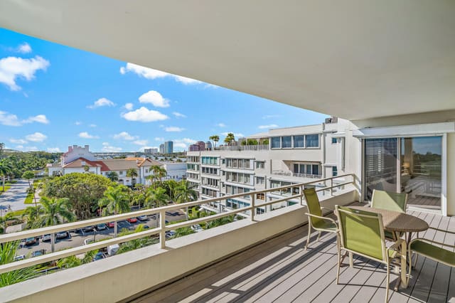 44 Cocoanut Row 626b, sold in Palm Beach Towers Condo, Palm Beach, FL