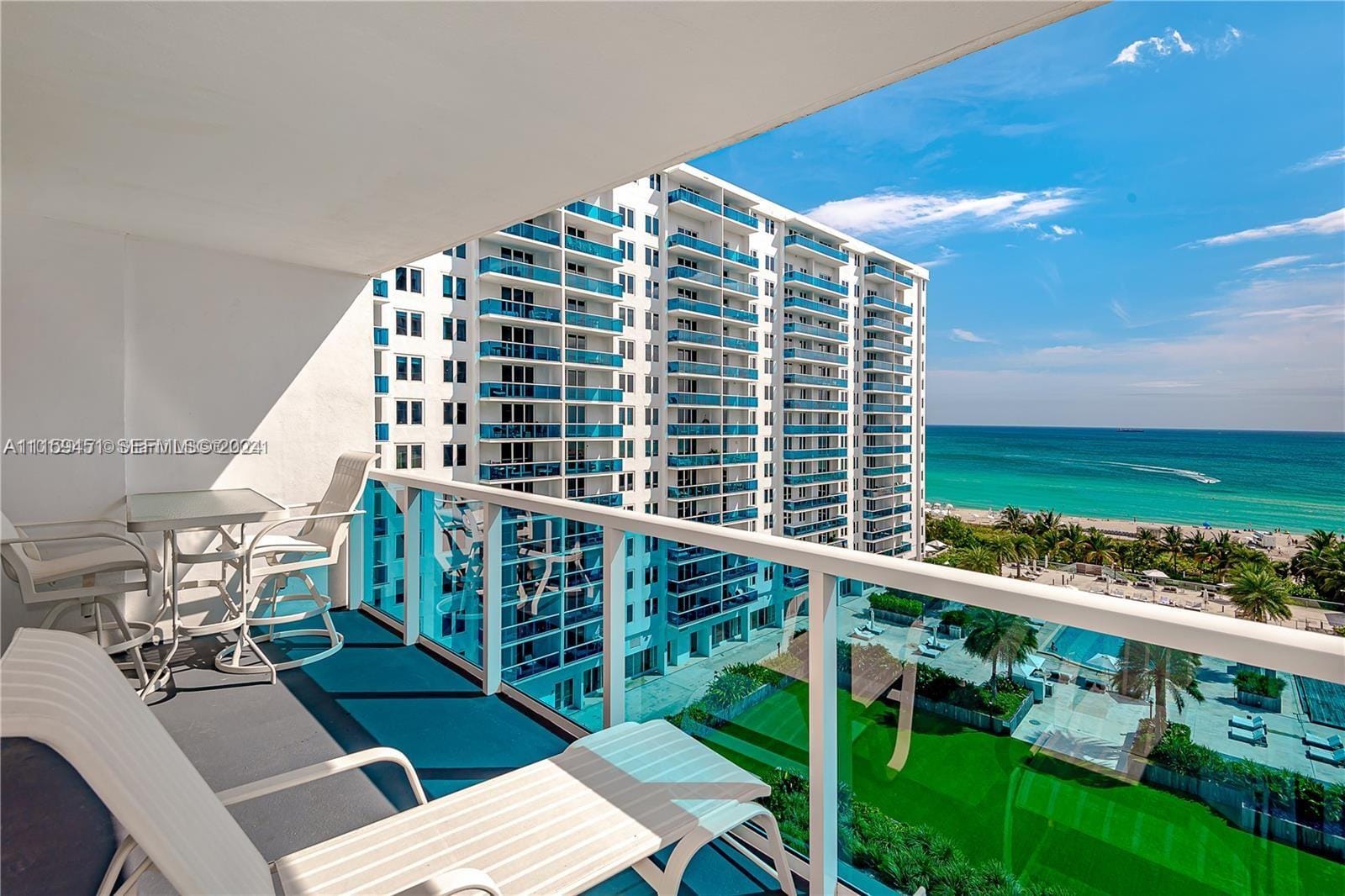 2301 Collins Avenue 938 — photo 2