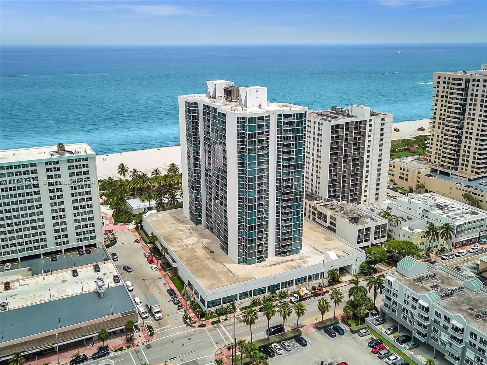 2655 Collins Avenue 706 — photo 4