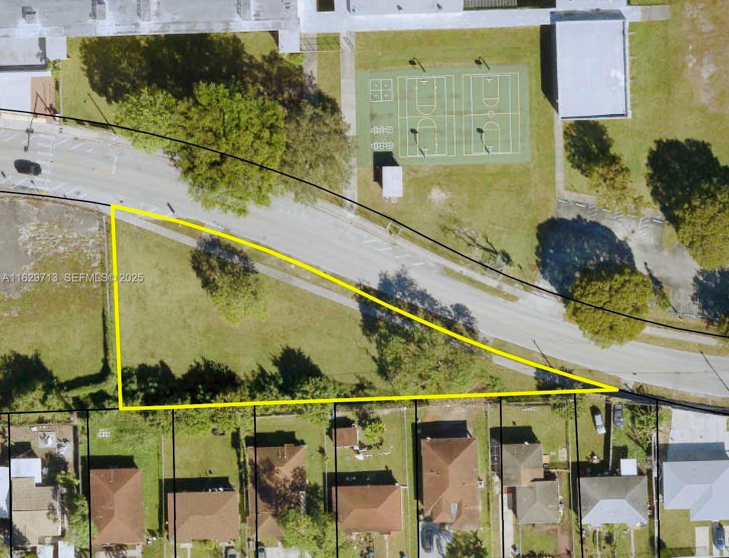 1895 NW 75 Street, Miami, FL 33147