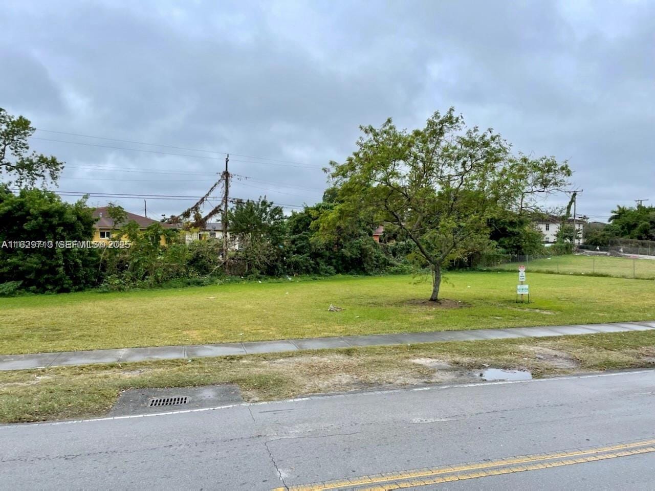 1895 NW 75 Street, Miami, FL 33147 photo 16