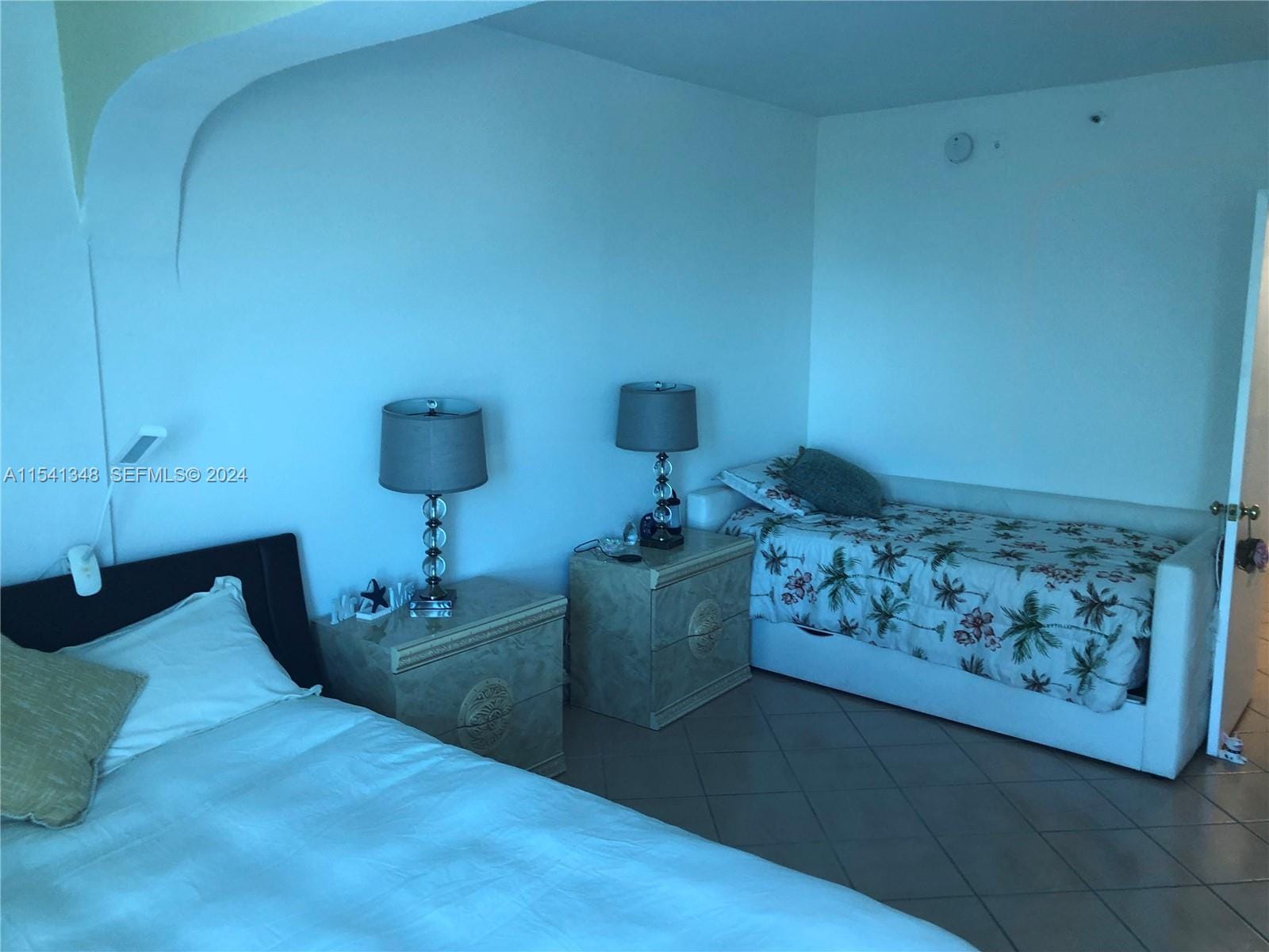 5445 Collins Avenue TH2 — photo 7