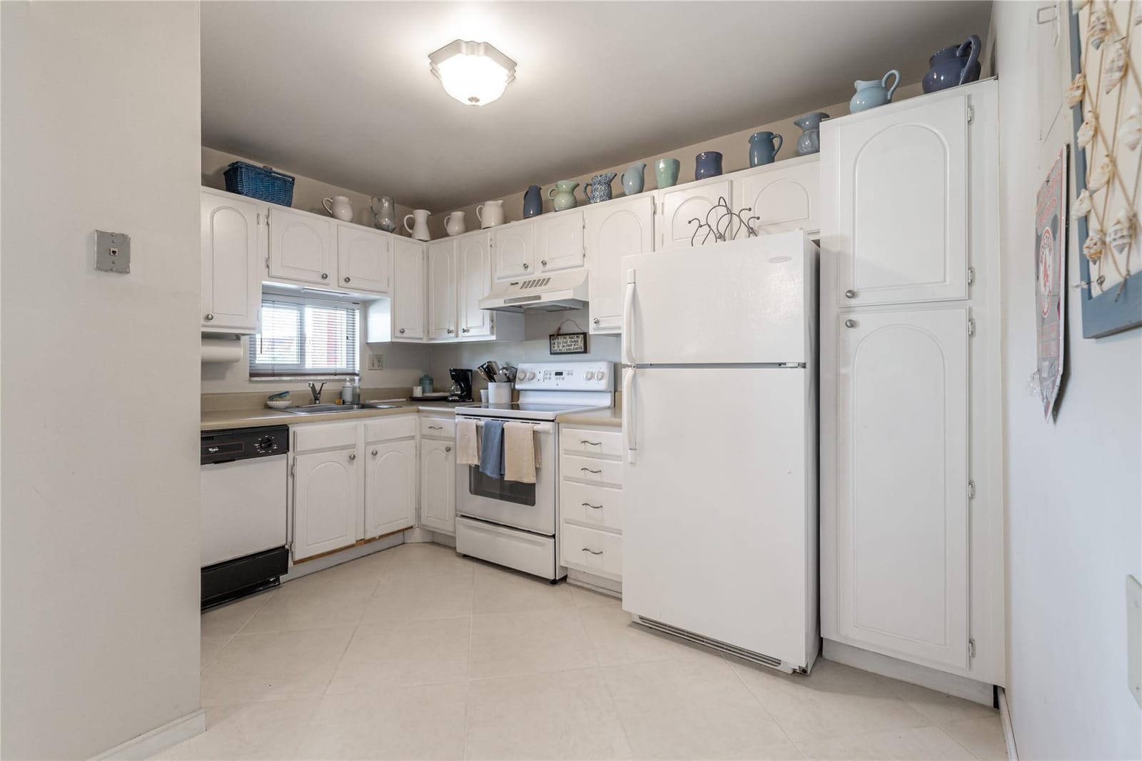 671 S Hollybrook Drive 306 — photo 2