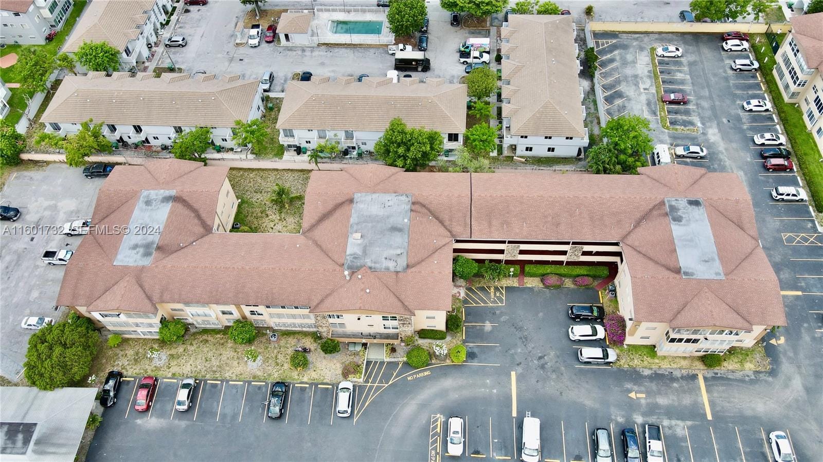 140 Royal Palm Road 312 — photo 4