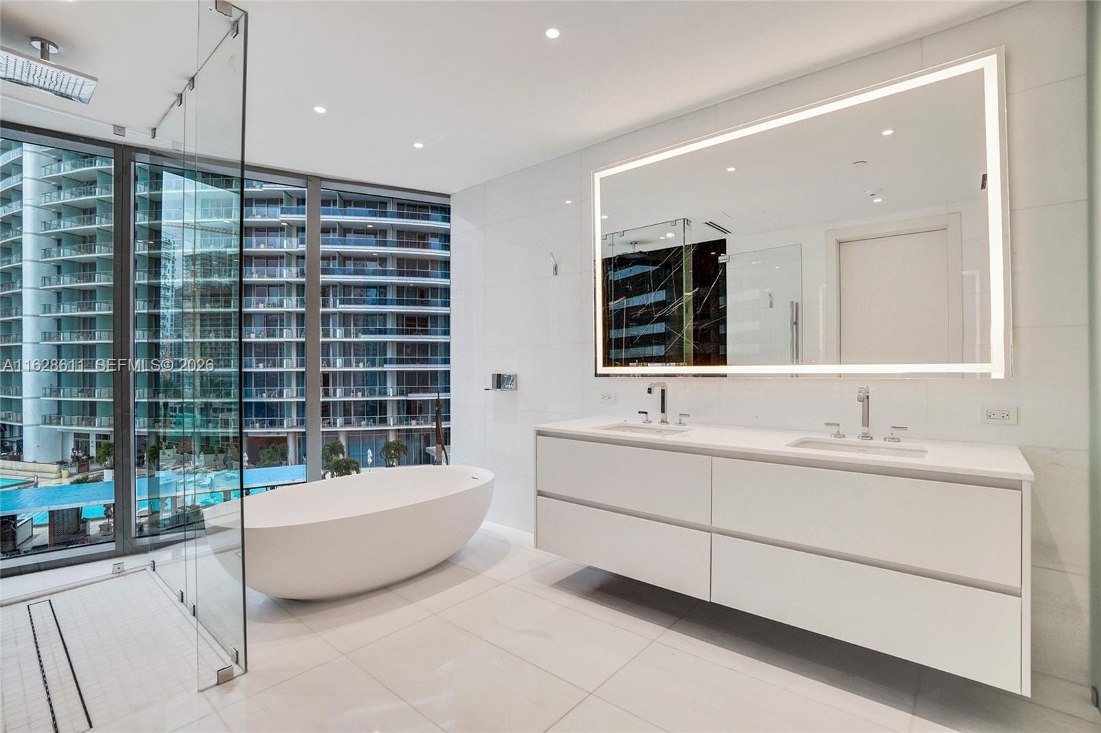 300 Biscayne Blvd Way 1607, Miami, FL 33131 photo 15
