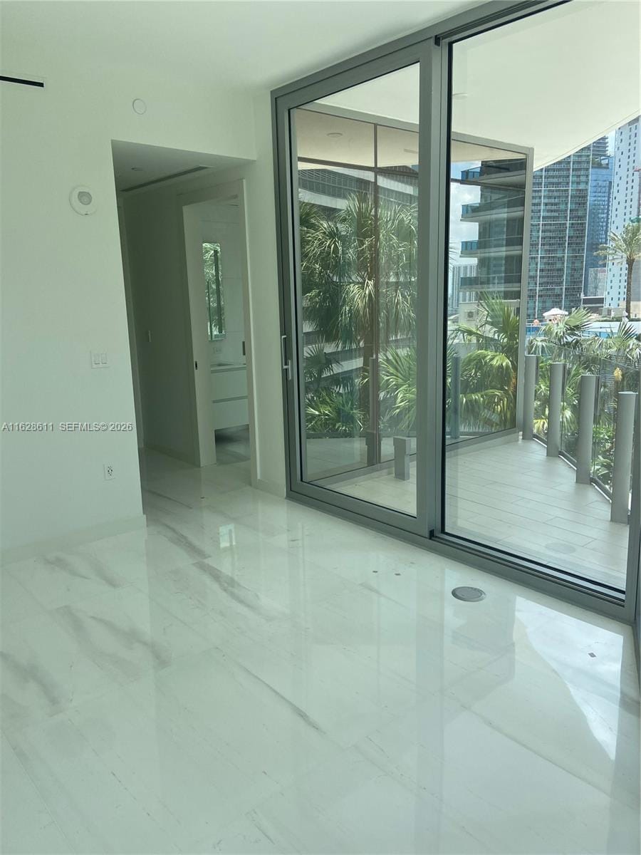 300 Biscayne Blvd Way 1607, Miami, FL 33131 photo 17