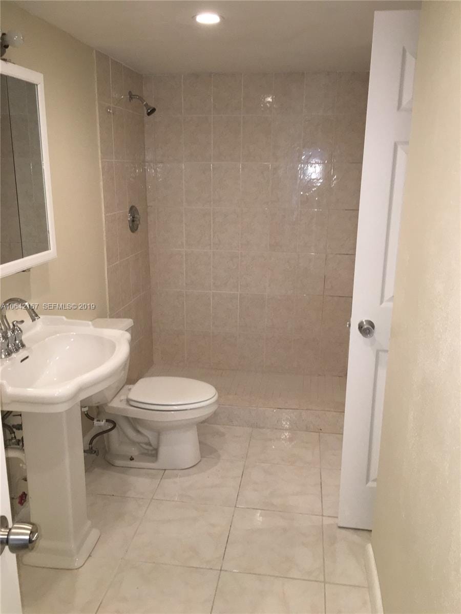 4164 Inverrary Drive 813 — photo 12