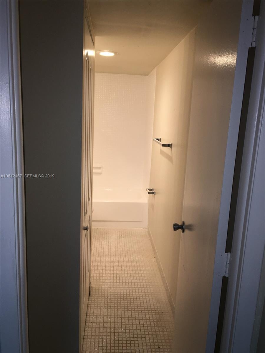 4164 Inverrary Drive 813 — photo 9