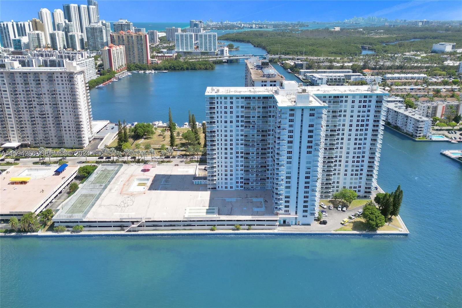301 174th Street 1701, Sunny Isles Beach, FL 33160 photo 13