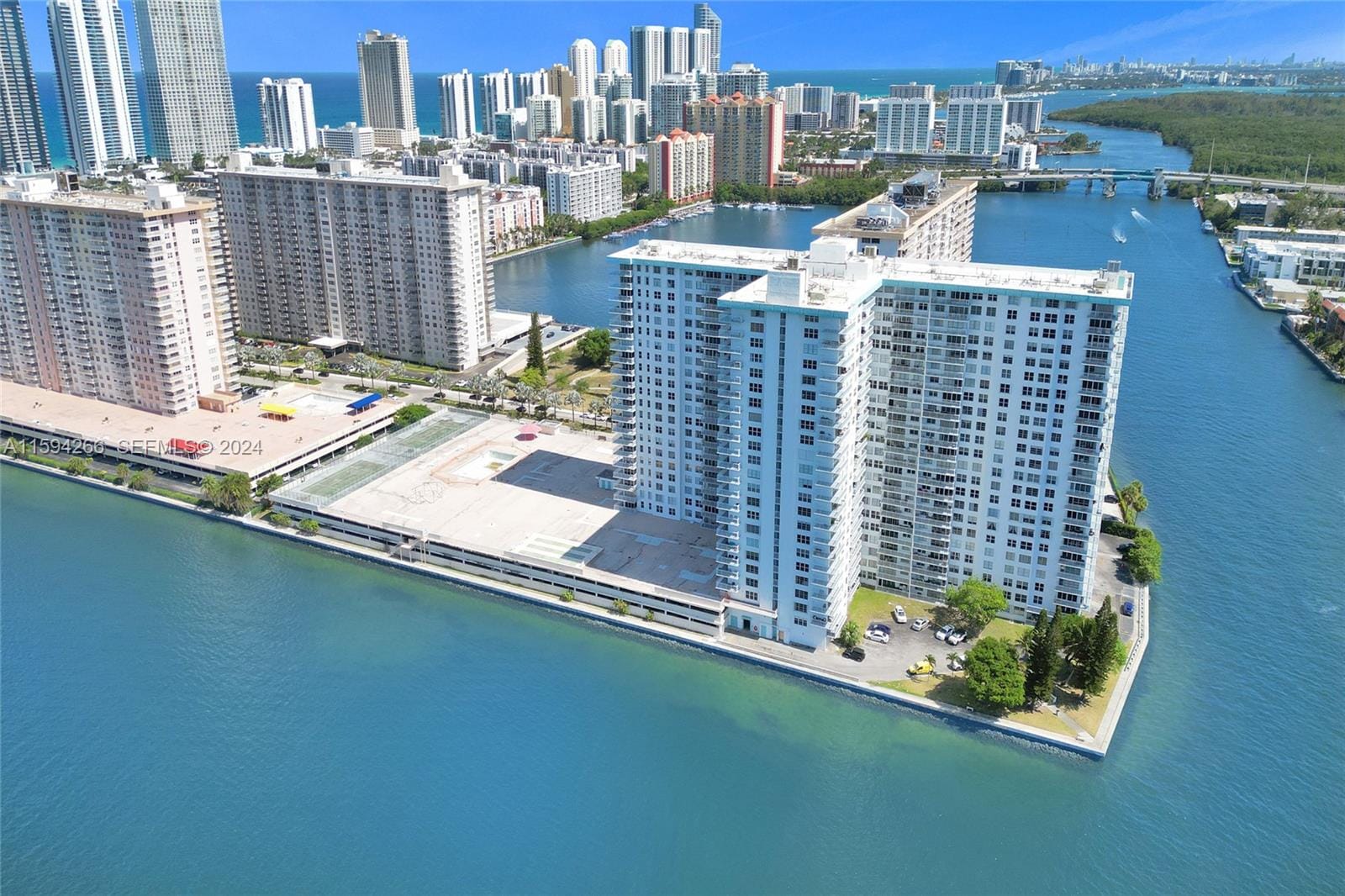 301 174th Street 1701, Sunny Isles Beach, FL 33160 photo 14