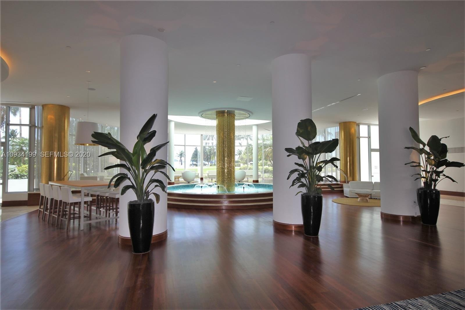5161 Collins Avenue 806 — photo 11