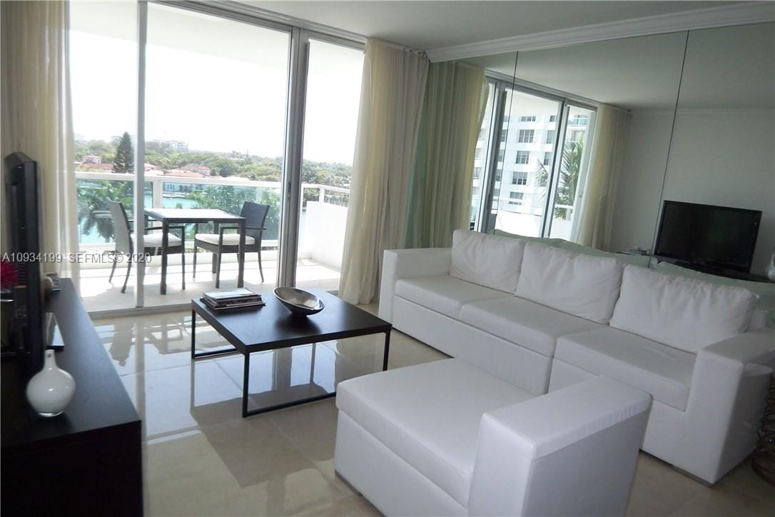 5161 Collins Avenue 806 — photo 4