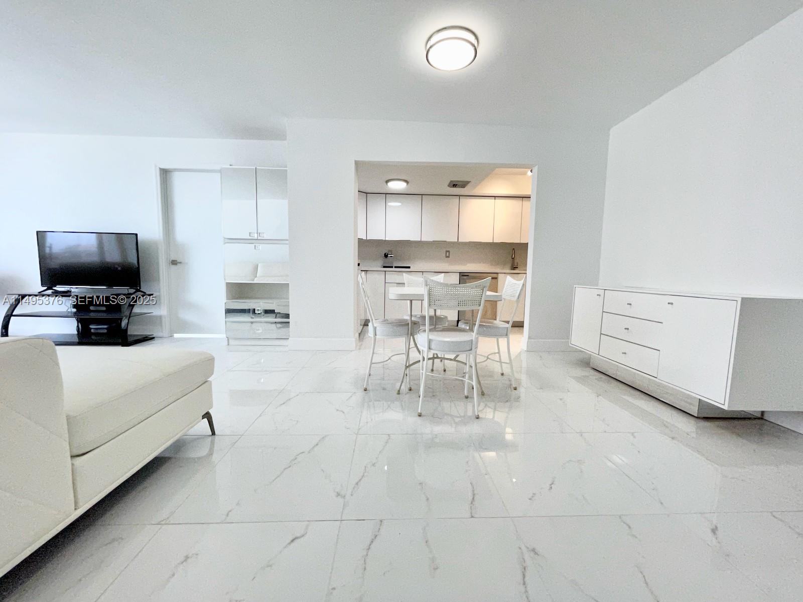 18041 Biscayne Boulevard 502 — photo 3