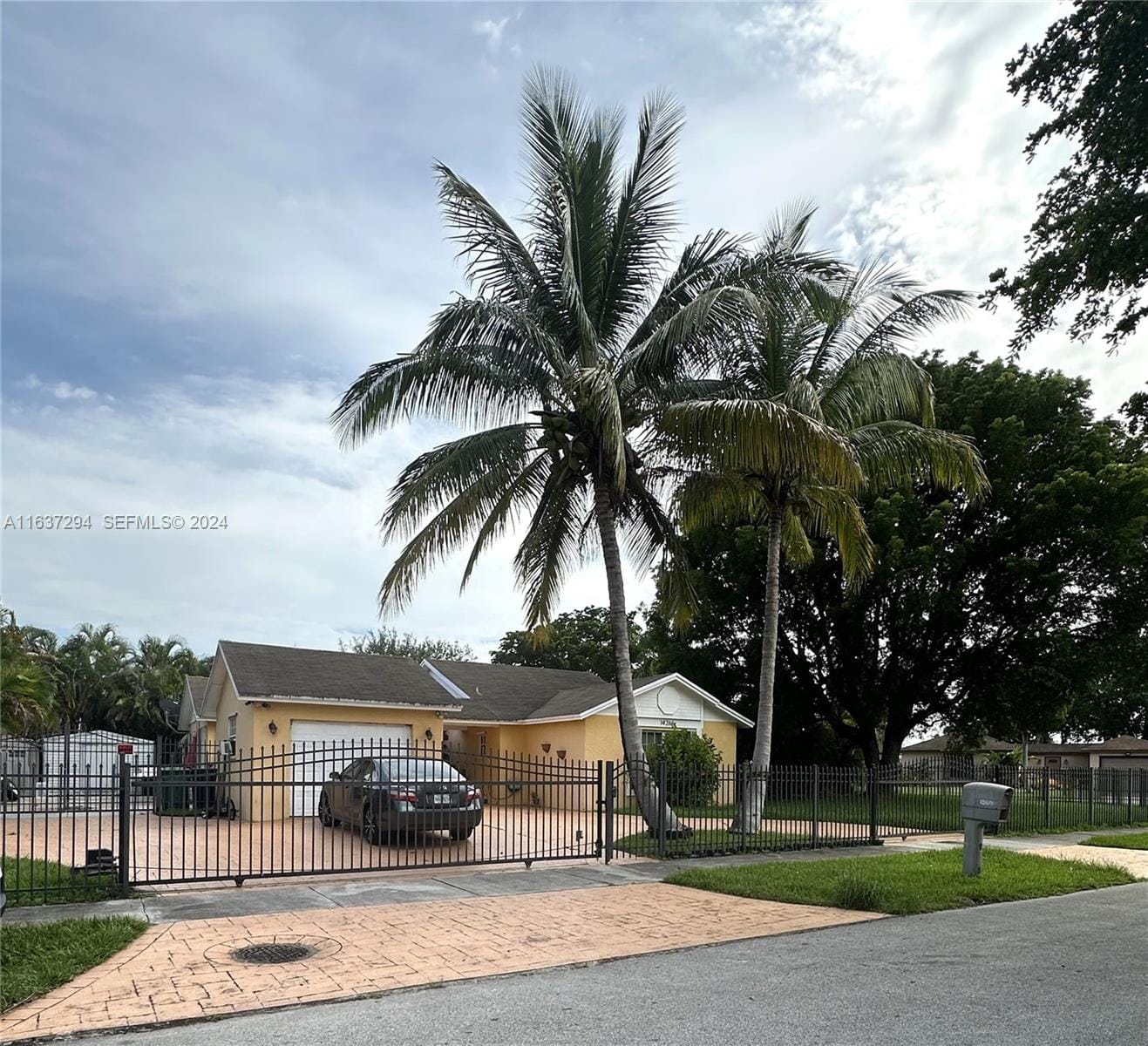 14266 SW 154th Street, Miami, FL 33177 photo 2