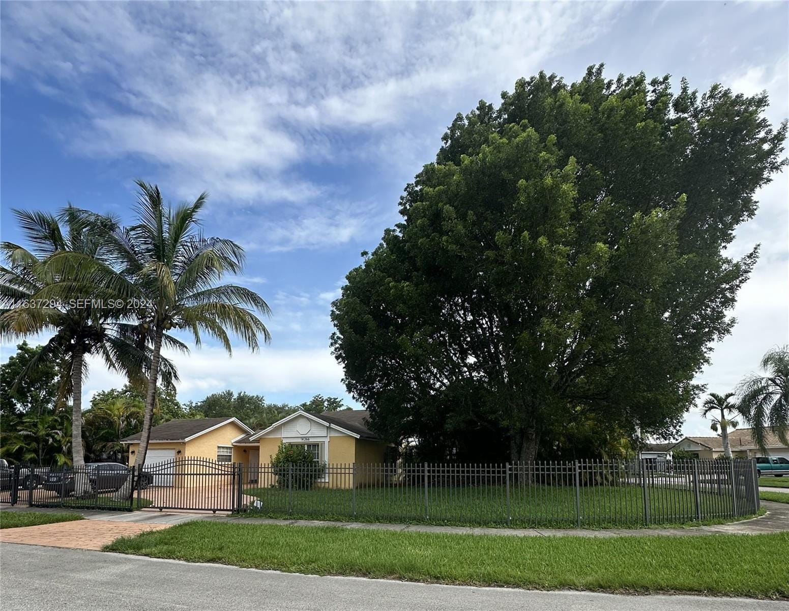 14266 SW 154th Street, Miami, FL 33177 photo 3