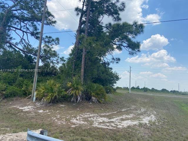5029 SE Tradewinds Circle — photo 2