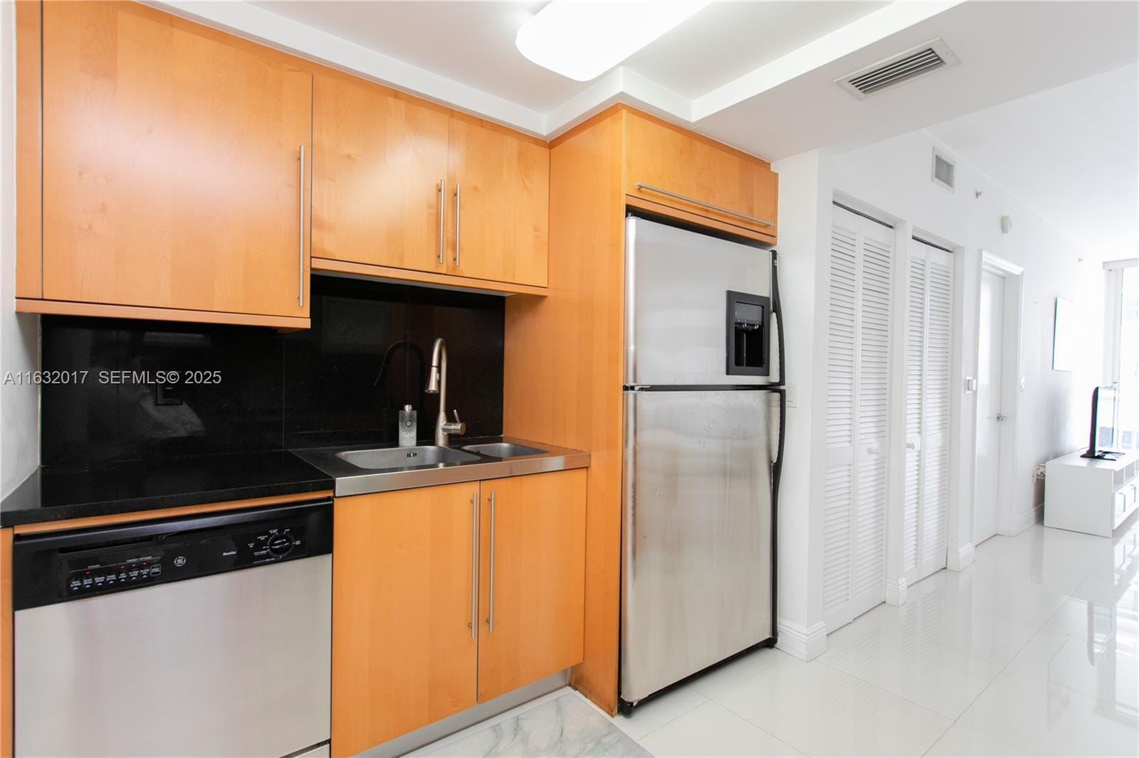 6365 Collins Avenue 806, Miami Beach, FL 33141 photo 24