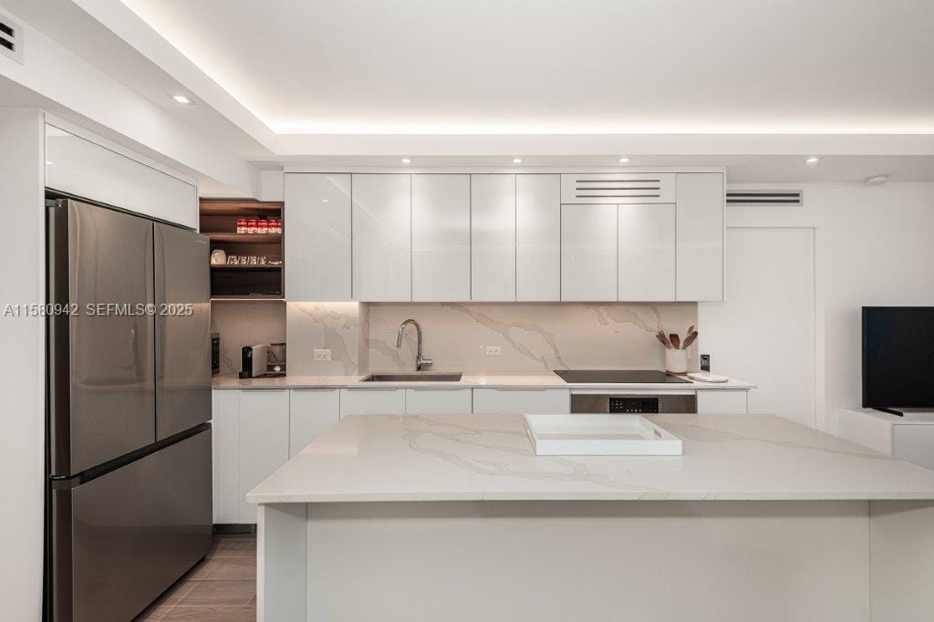 2301 Collins Avenue 837 — photo 7