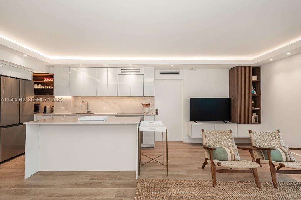 2301 Collins Avenue 837 — photo 8