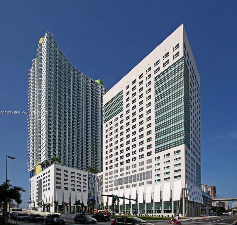 175 SW 7th Street 1512 & 1511, Miami, FL 33130