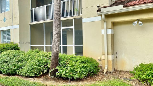 470 S Park Road 7-107, sold in Pinehurst Club Condo, Hollywood, FL
