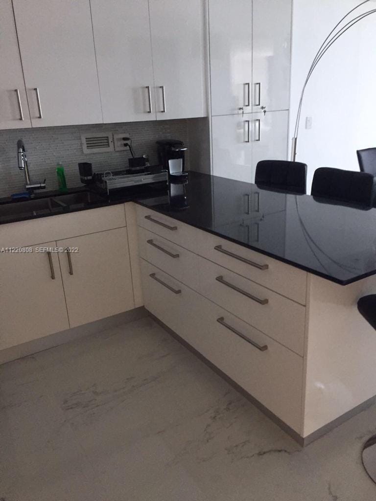 2301 Collins Avenue 1503 — photo 6
