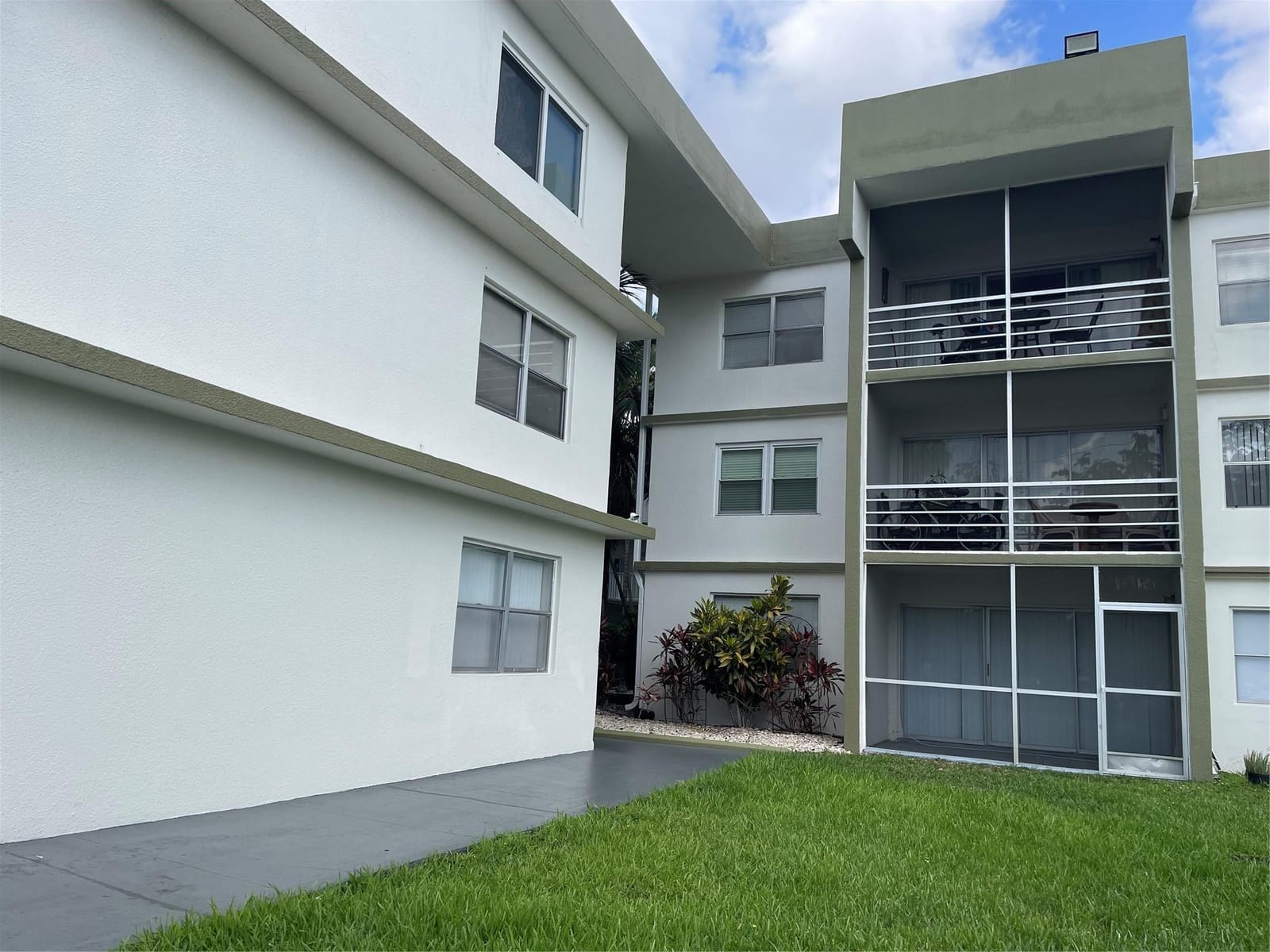 4255 N University Drive 214 — photo 3